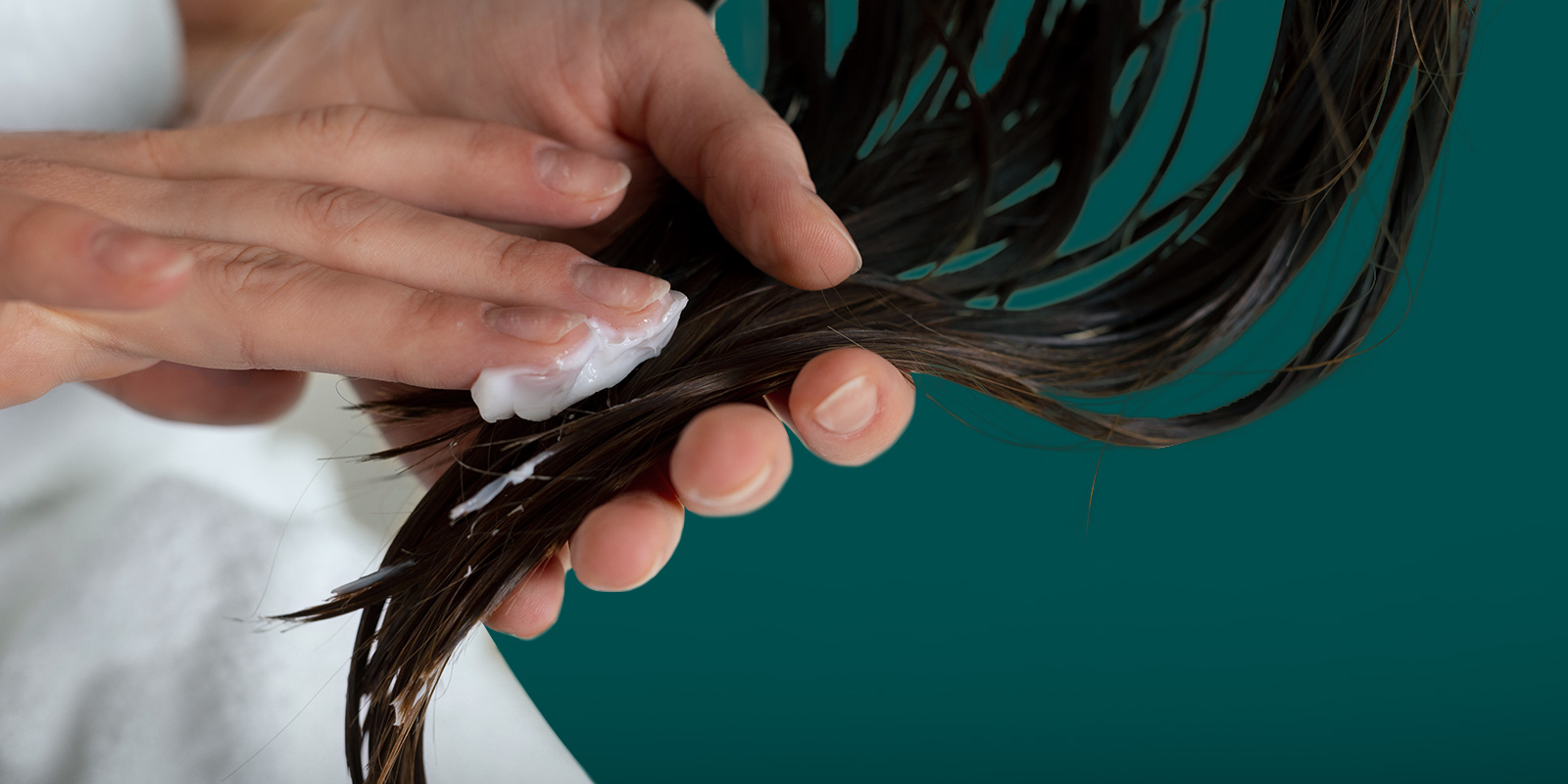 ترطيب الشعر: الطرق والمنتجات للحصول على شعر صحي ولامع